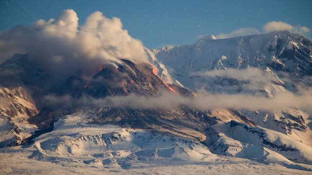 Volcán Shiveluch hace erupción en Rusia y así fueron los daños que dejó