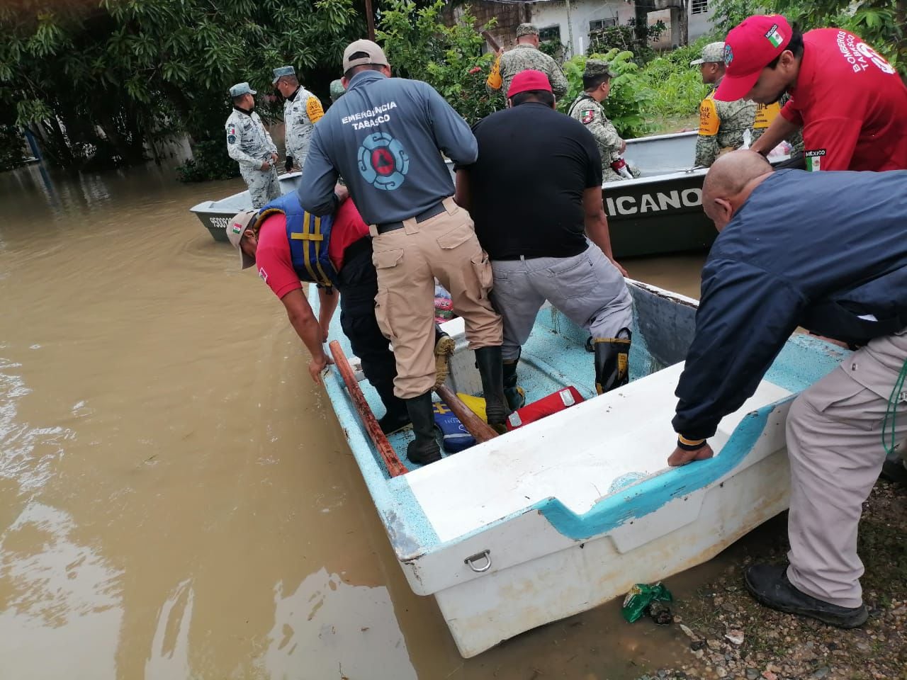Protección Civil atiende viviendas afectadas por lluvias en Teapa Tabasco