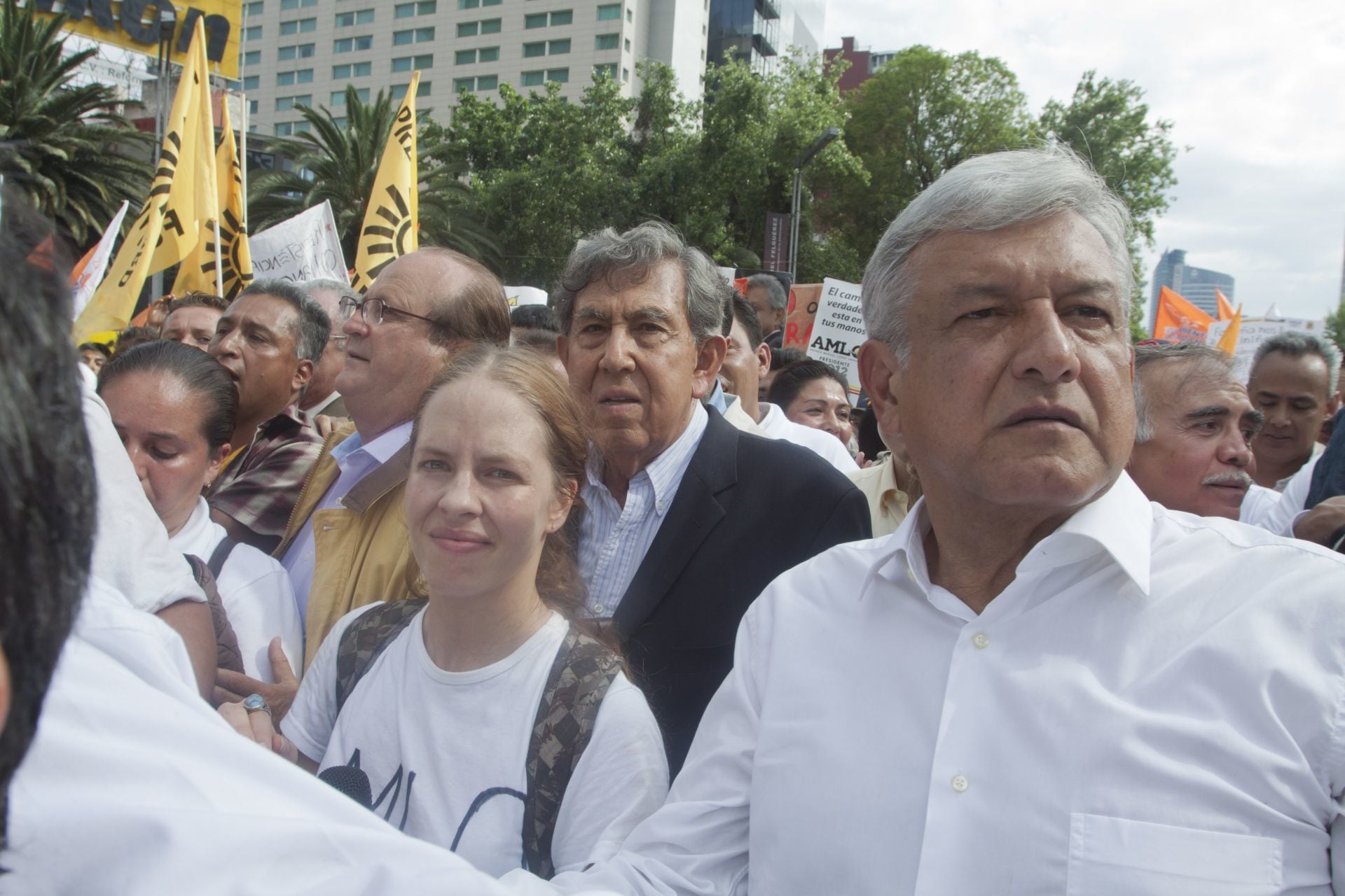 AMLO con integrantes del PRD en 2012