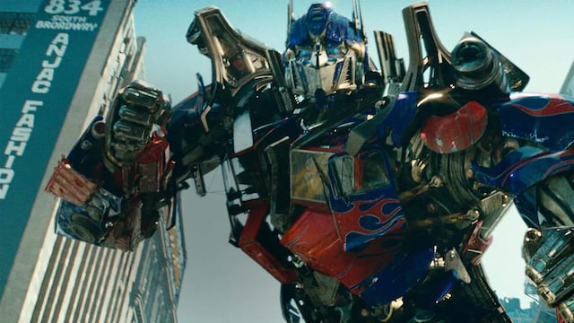 Hasbro critica a Trump por usar a Optimus Prime en su campaña antimigratoria