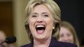 Hillary es callada, tímida, inocente y tiene la mirada...