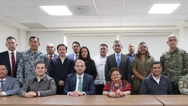 Ernestina Godoy en la Fiscalía Federal de Morelos