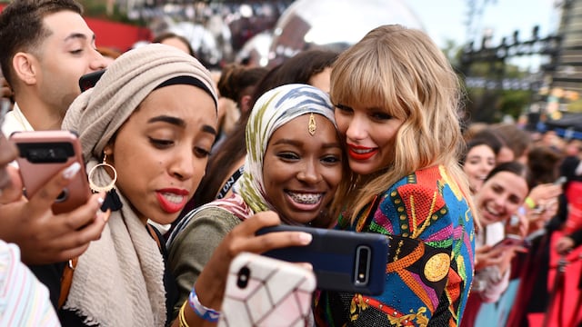 La música de Taylor Swift ayuda con la Salud Mental y el estado de ánimo, según una investigación