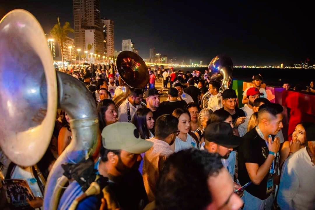 Tsunami por sismo en Rusia no asustó en este puerto de México
