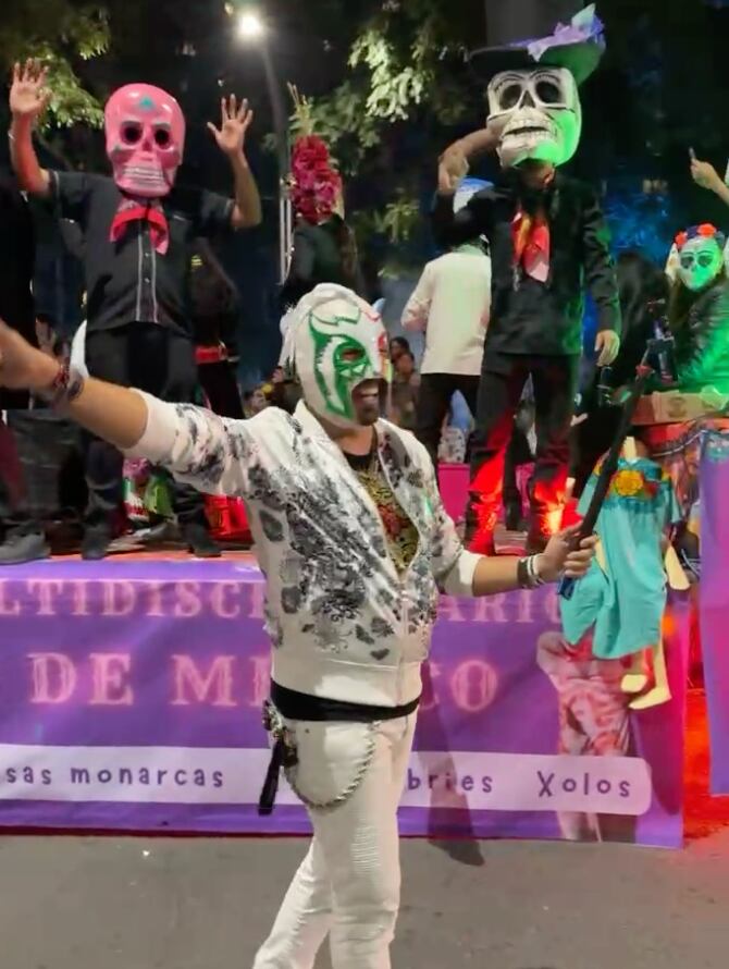 Escorpión Dorado en Mega Procesión de Catrinas 2024