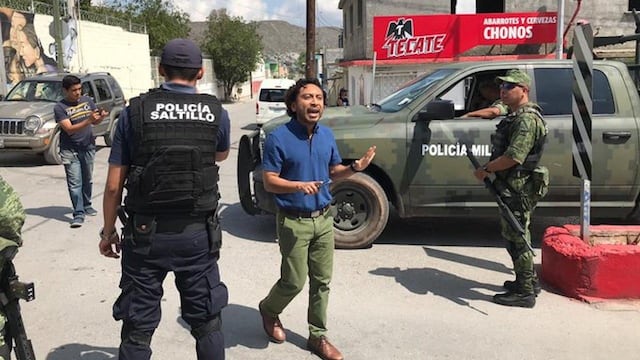 Militares afuera de la Casa del Migrante en Saltillo.