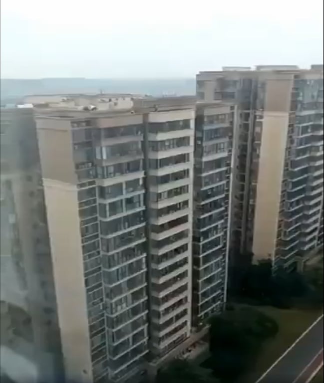 Niños practicando 'parkour'
