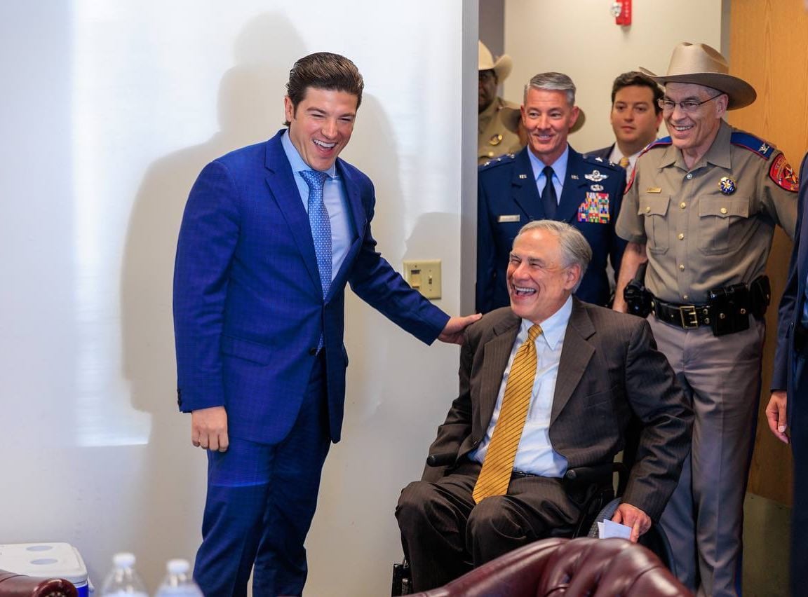 Samuel García y Greg Abbott