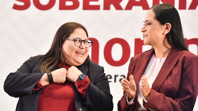 Citlalli Hernández, presidenta de la Comisión Nacional de elecciones de Morena, y Ariadna Montiel, dirigente nacional de Morena