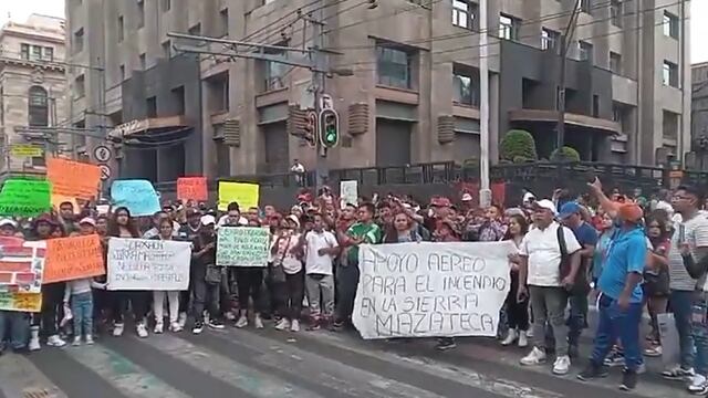 Pobladores de la Sierra Mazateca bloquean Eje central