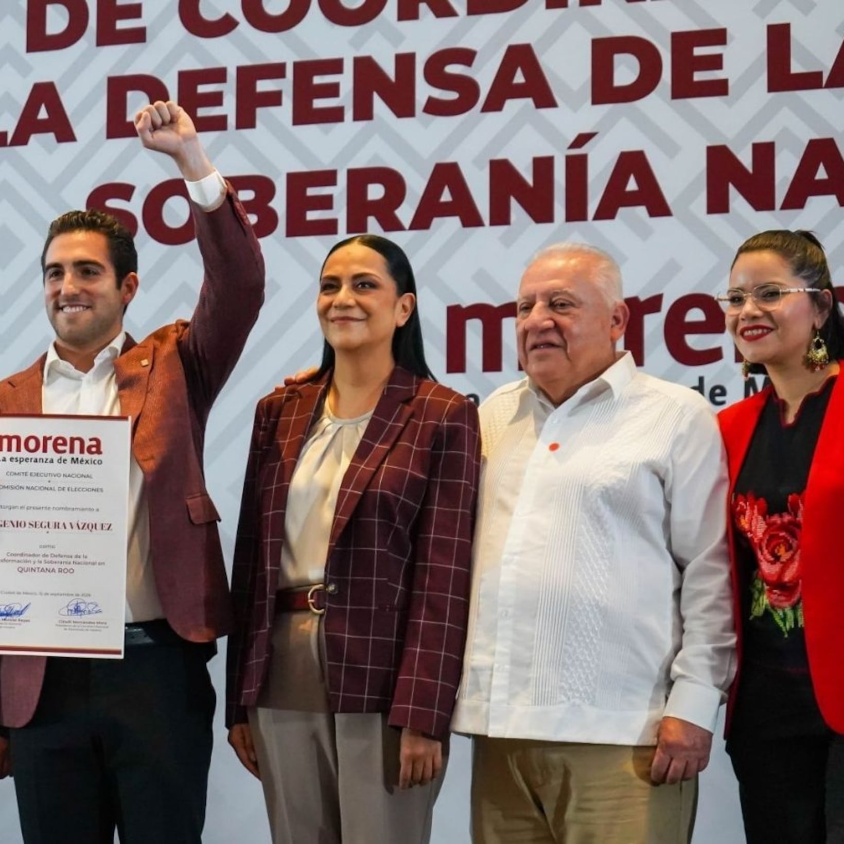Rafael Marín Mollinedo y Paty Peralta acompañan a Eugenio Segura tras perder proceso interno de Morena