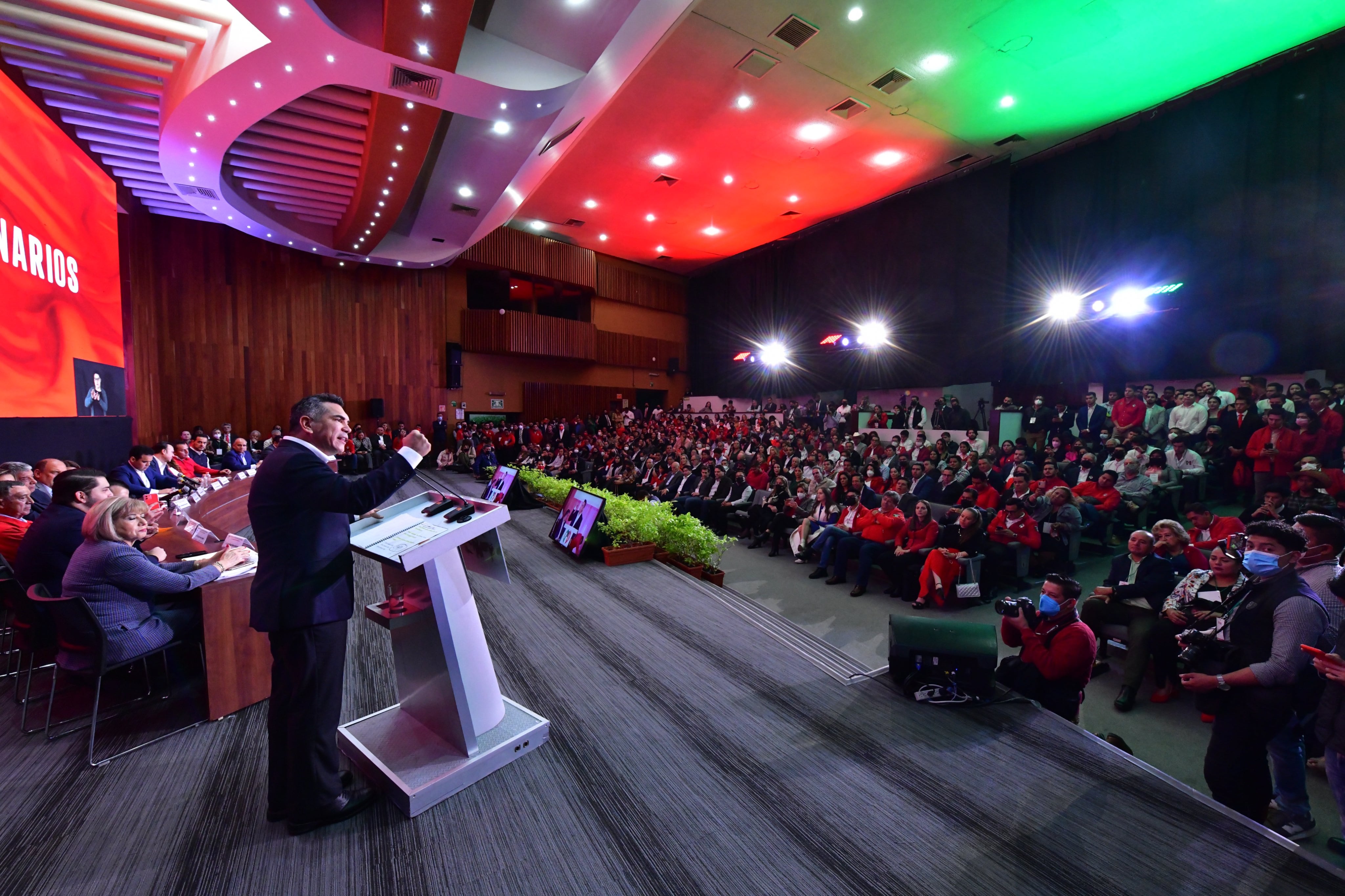 Alejandro Moreno en el Consejo Político Nacional del PRI