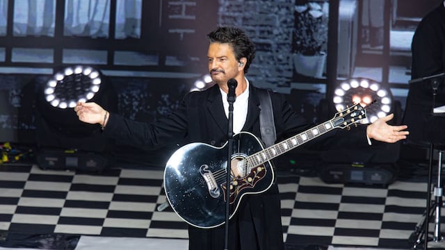 Ricardo Arjona presentando su Blanco y Negro Tour, en el Auditorio Nacional.