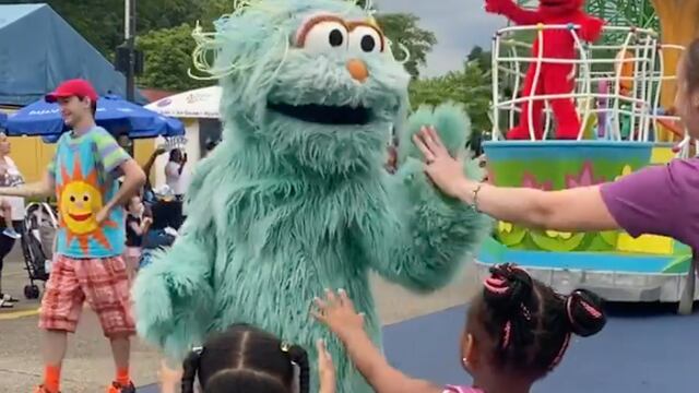 Botarga de Plaza Sésamo discrimina a niñas