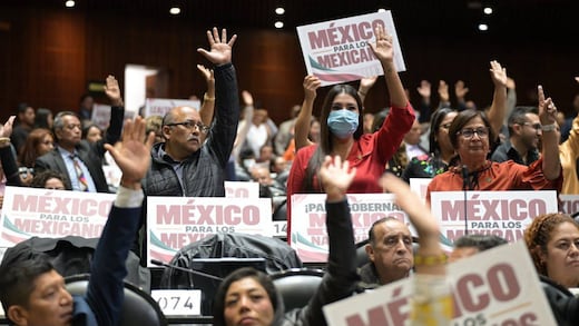 ¿Dos pasaportes, dos lealtades?