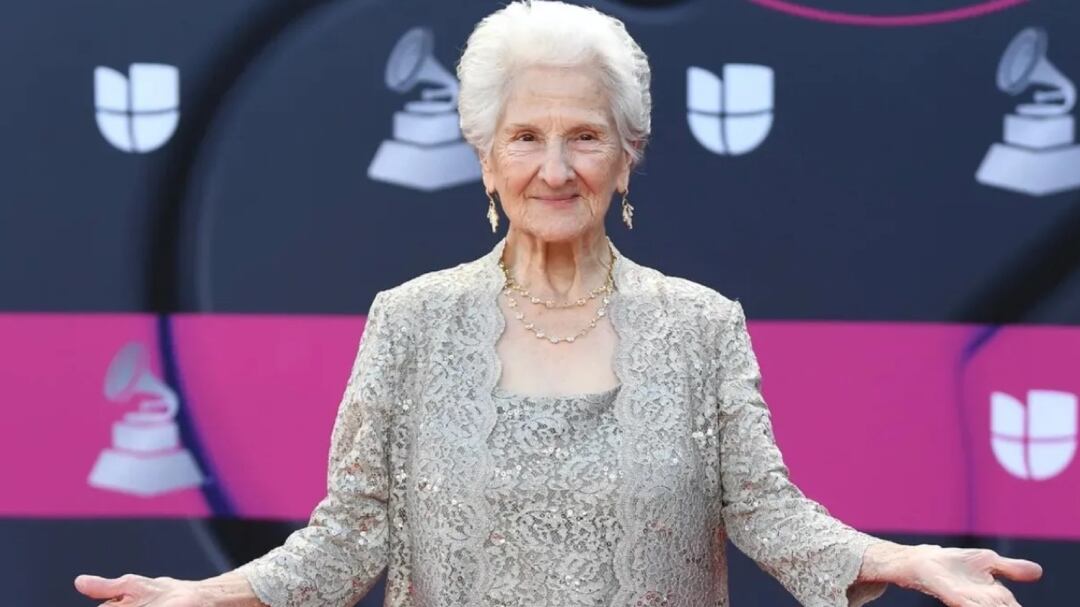 ¿De qué murió Ángela Álvarez? La ganadora del Latin Grammy 2022 a Mejor Artista Nuevo tenía 97 años de edad