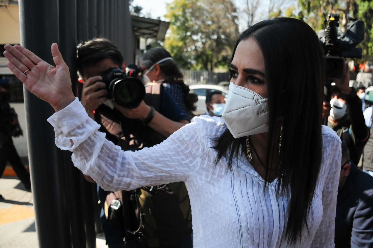 Rosario Robles saldrá de prisión hoy, asegura su hija Mariana Moguel
