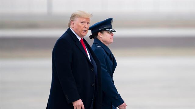 Acusan a Facebook de ayudar a reelección de Trump.