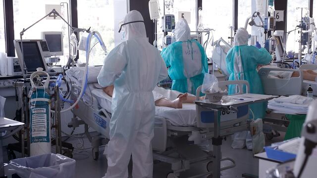 Atención de pacientes en España.