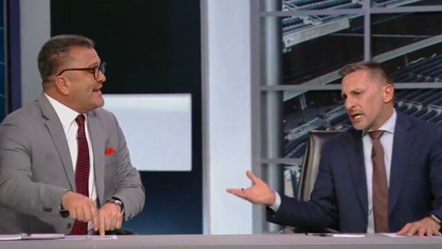Chaco Giménez y Carlos Hermosillo, en la mesa de debate de Fox Sports.