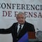 AMLO anuncia aumento del 10% de su sueldo a maestros de todo México