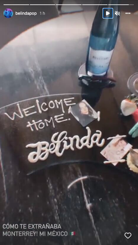 Belinda regresa a México