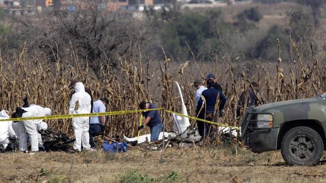 Peritos en Puebla tras caída de helicóptero. Reservas.