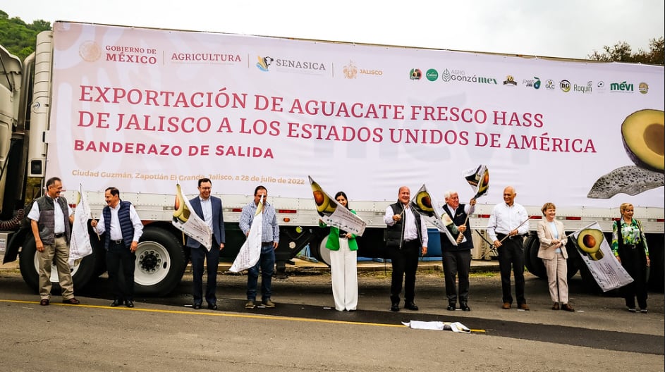 Enrique Alfaro encabeza banderazo de salida de exportación de aguacates a Estados Unidos