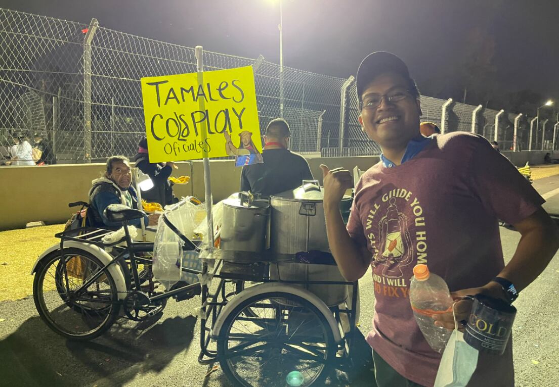 Puesto de tamales de Coldplay