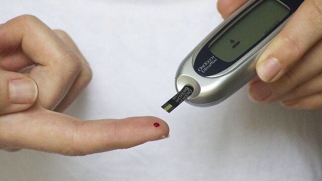 Diabetes tipo 1 podría provocar problemas mentales a adultos jóvenes