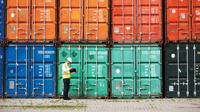 Corrupción en las aduanas, el monstruo de mil cabezas que ha señalado el presidente de la República