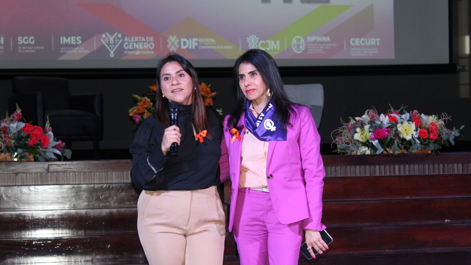 Gobierno de San Luis Potosí promovió la conferencia “Ley Olimpia, violencia digital”, impartida por Olimpia Coral Melo Cruz