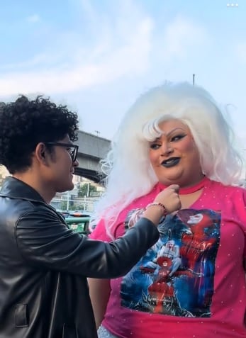 Lady Santa presume que irá a los dos conciertos de Lady Gaga en CDMX.