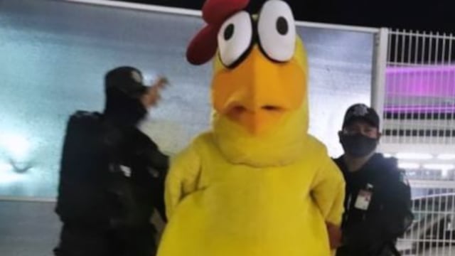 Arrestan a botarga en el aeropuerto