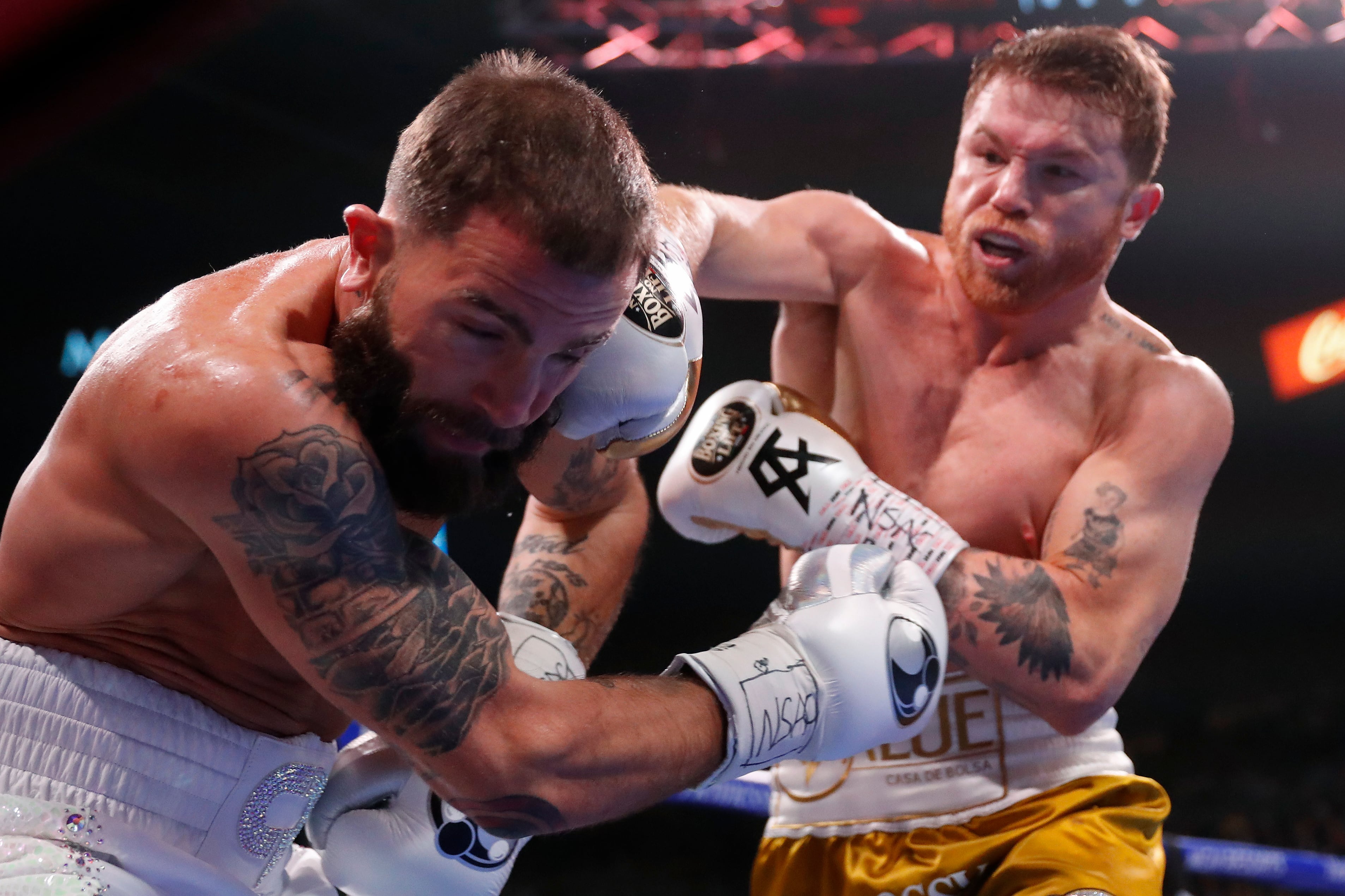 Caleb Plant fue noqueado por Canelo Álvarez