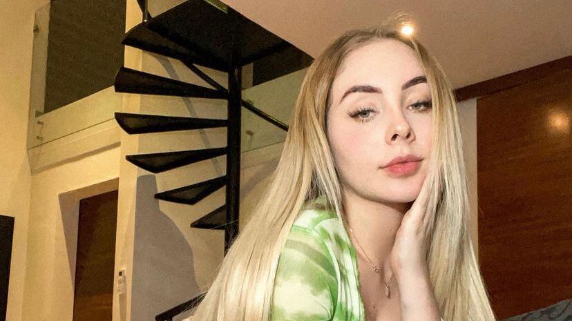 Maya Nazor se olvida de Santa Fe Klan y Karely Ruiz con misterioso hombre (VIDEO)