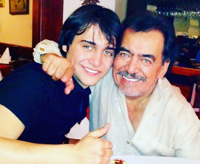 Julián Figueroa y Joan Sebastian.