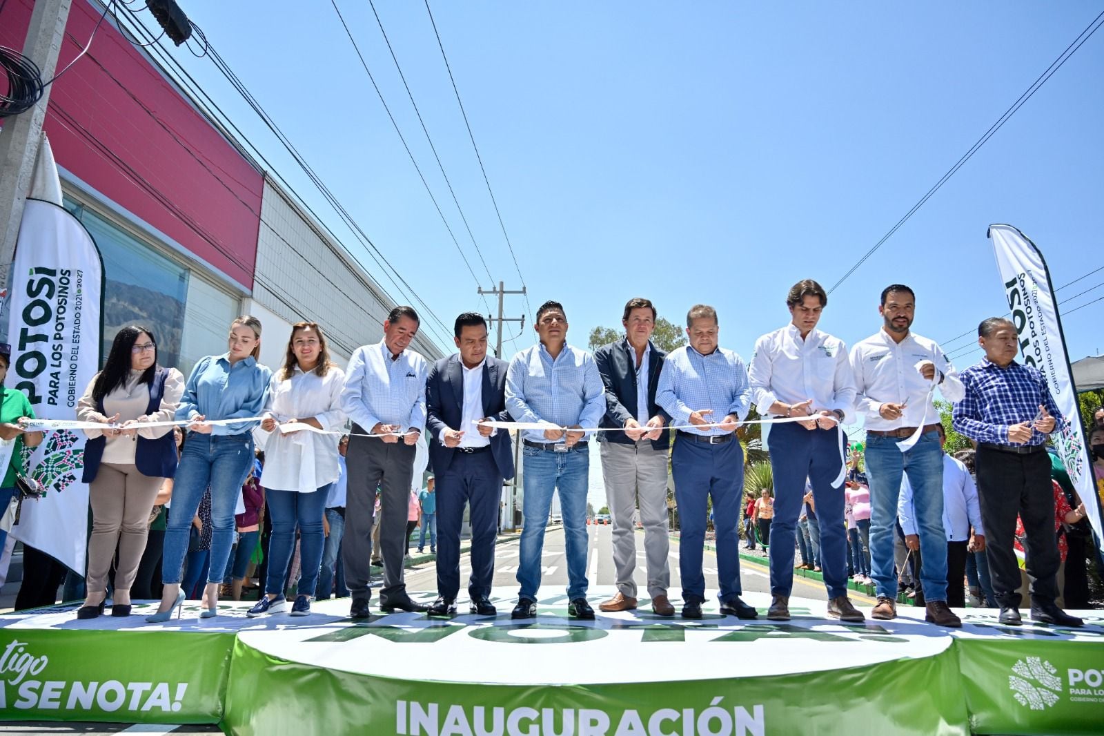 Ricardo Gallardo entrega la nueva avenida Industrias