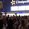 Fans de Queen entonan "Bohemian Rhapsody" frente a taquillas de Cinépolis