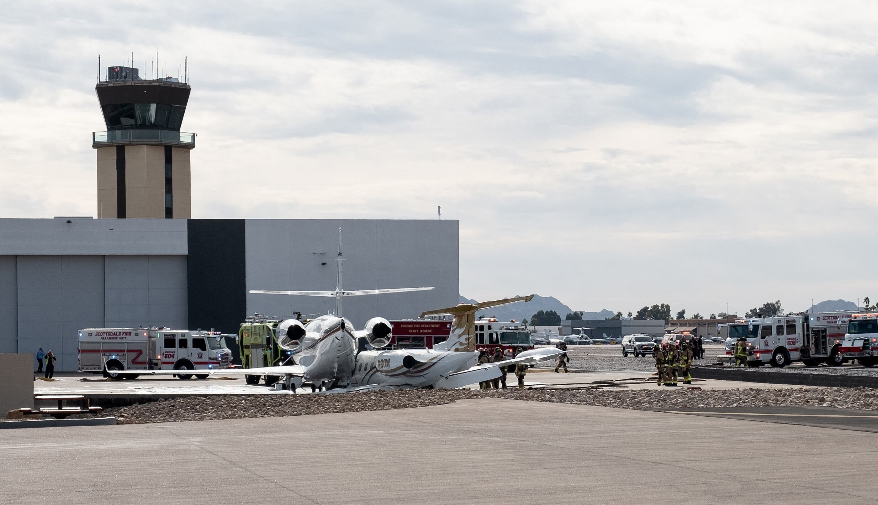 Choque de dos aviones en Aeropuerto de Scottsdale, Estados Unidos, deja un muerto