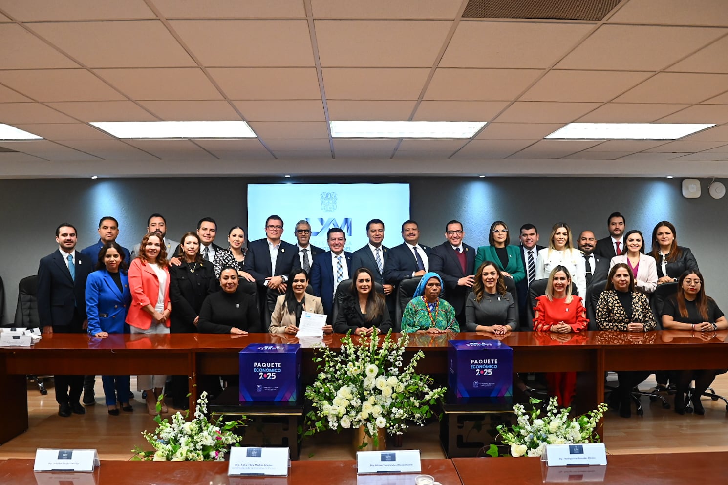 Tere Jiménez presenta el Paquete Económico 2025