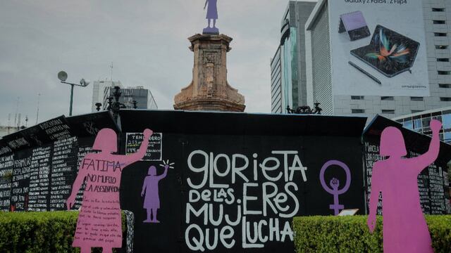 Madres de víctimas de feminicidio exigieron conservar la Glorieta de las Mujeres que Luchan.