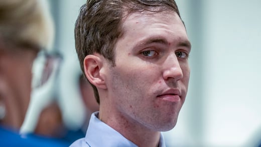 Tyler Robinson acude en persona a declarar por el caso del asesinato de Charlie Kirk