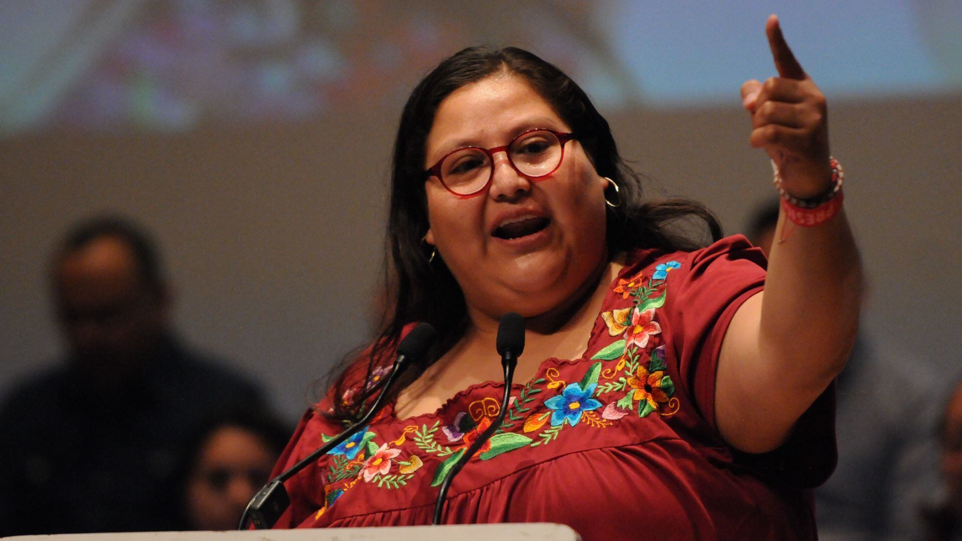 Citlalli Hernández asegura que las personas que apoyan la Marea Rosa están mal informadas