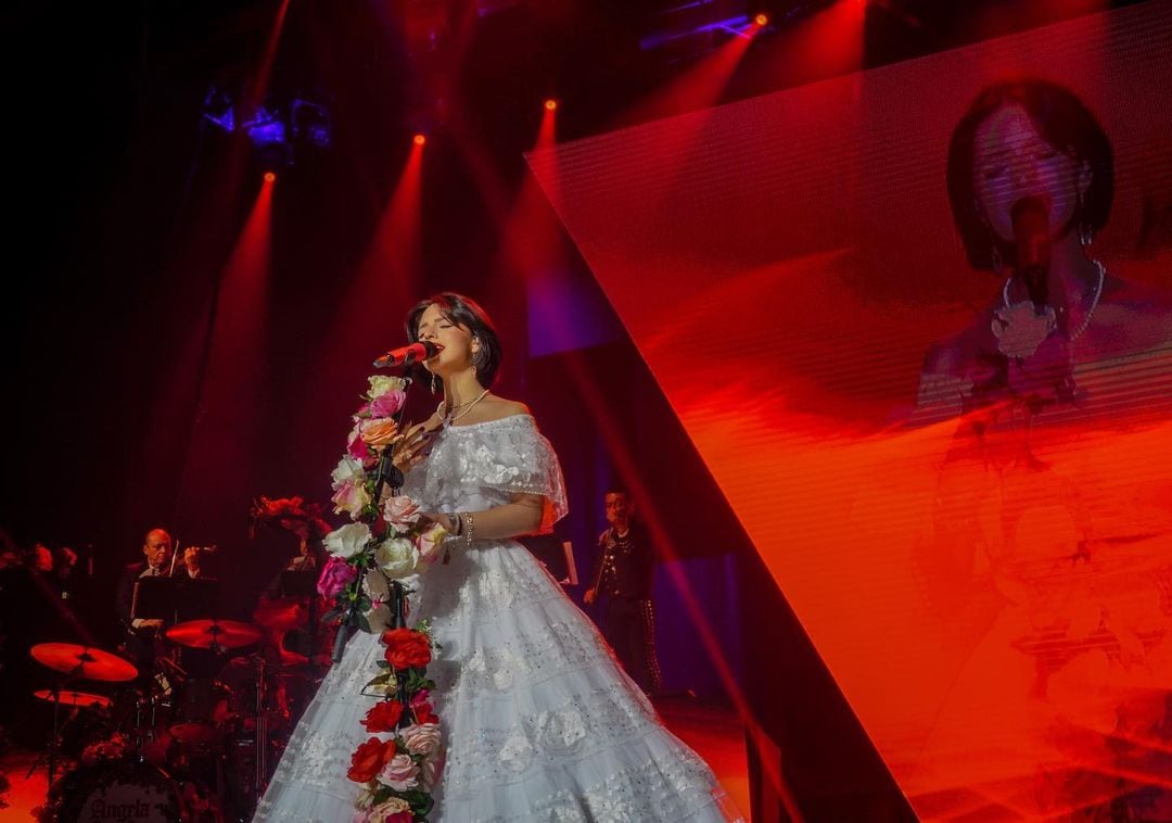 Ángela Aguilar en concierto