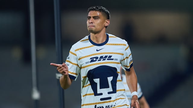 Memote Martínez en el Pumas vs Cavalry.