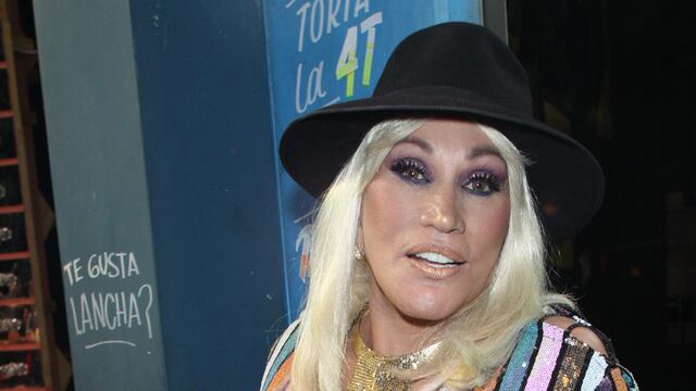 Laura León, cantante-.