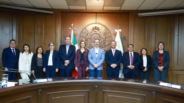 Monterrey establece alianza con la UANL para fortalecer profesionalización del servicio público.