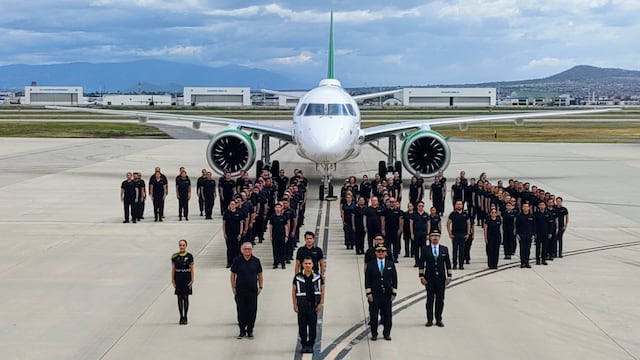 Mexicana de Aviación recibe su avión numero 10