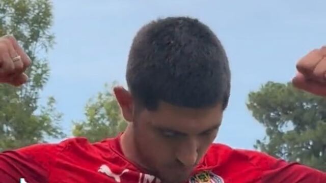 El Pocho Guzmán lució su "impresionante físico" y aprovechó para retar a Canelo Álvarez.